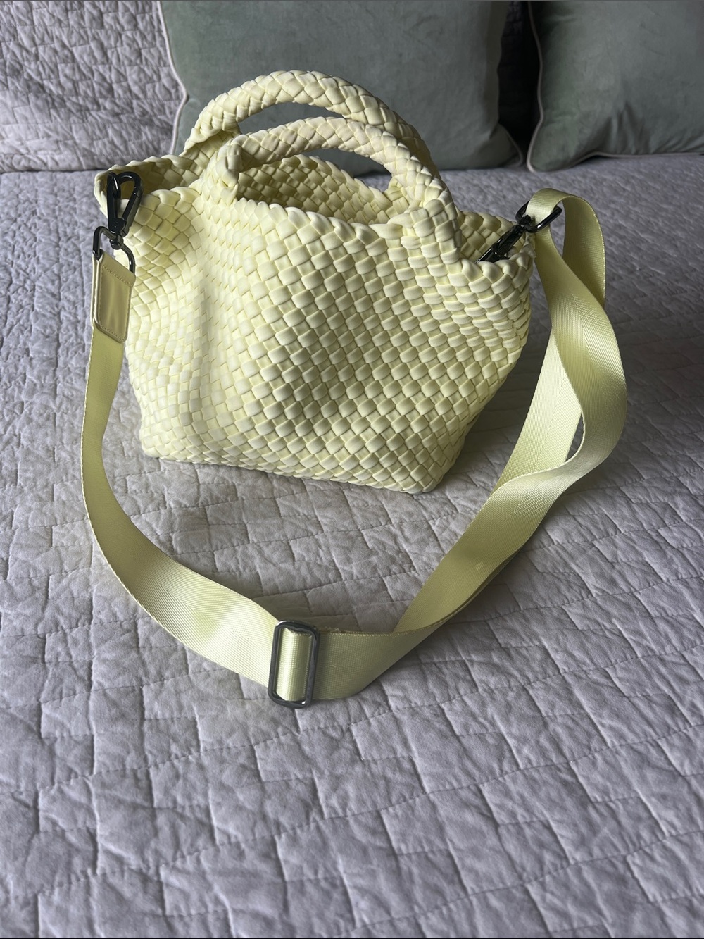 Naghedi 🧈 Yellow